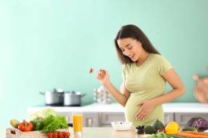 chế độ ăn uống 3 tháng đầu thai kỳ